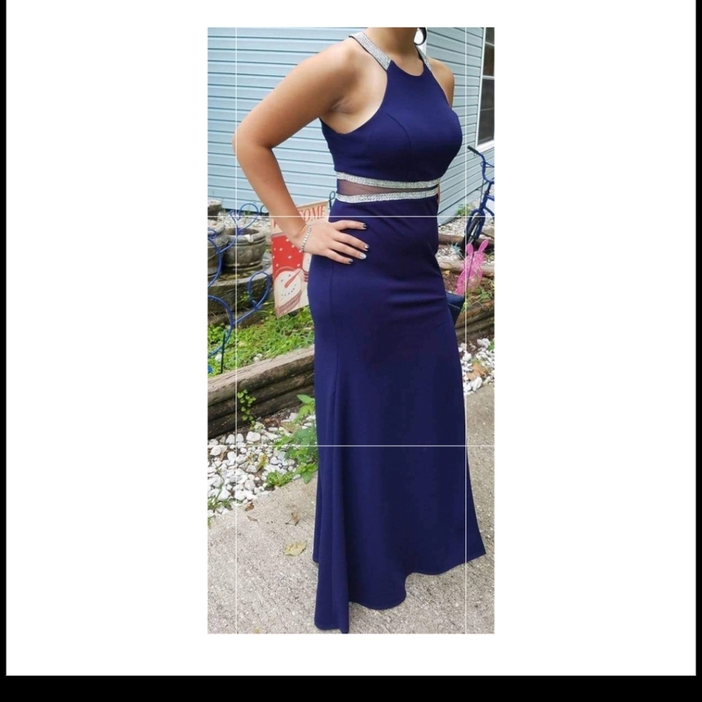 Beautiful prom 👗 size 9